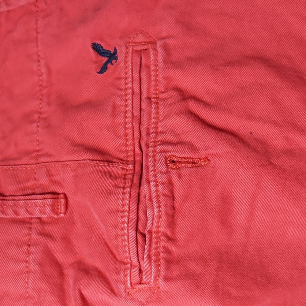 American Eagle Outfitters Men's Red Flat Front Shorts - Picture 6 of 7